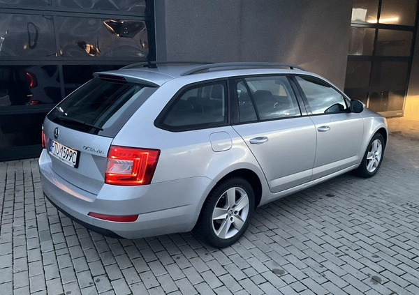 Skoda Octavia cena 28900 przebieg: 349800, rok produkcji 2016 z Turek małe 37